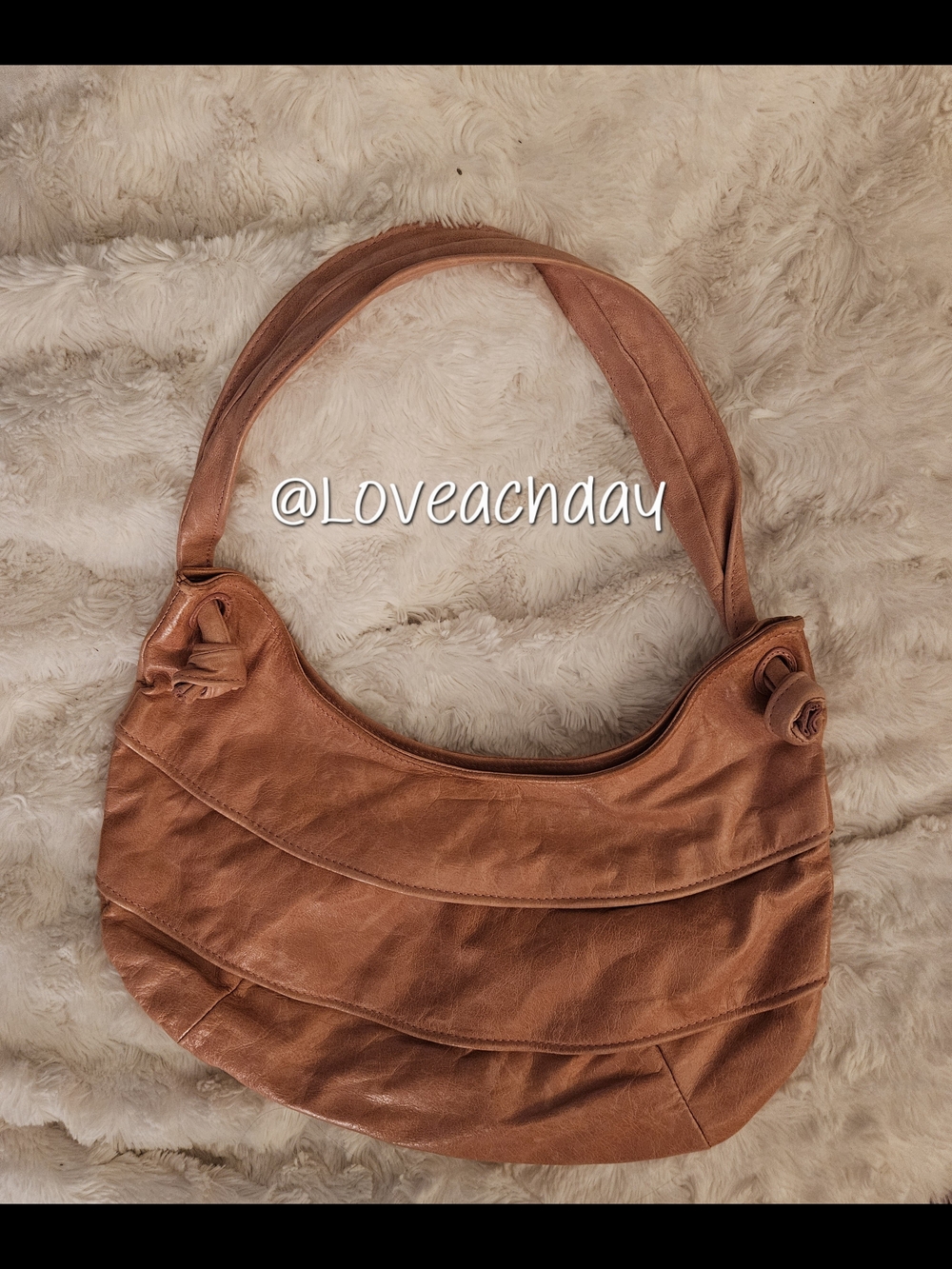 HOBO✨️Coral Hobo Bag - VTG.